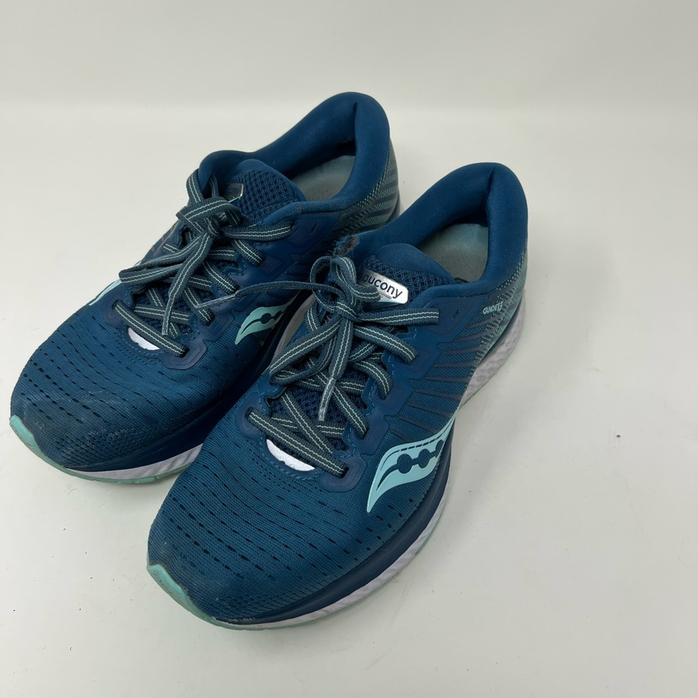 Saucony Guide 13 Running Sneakers